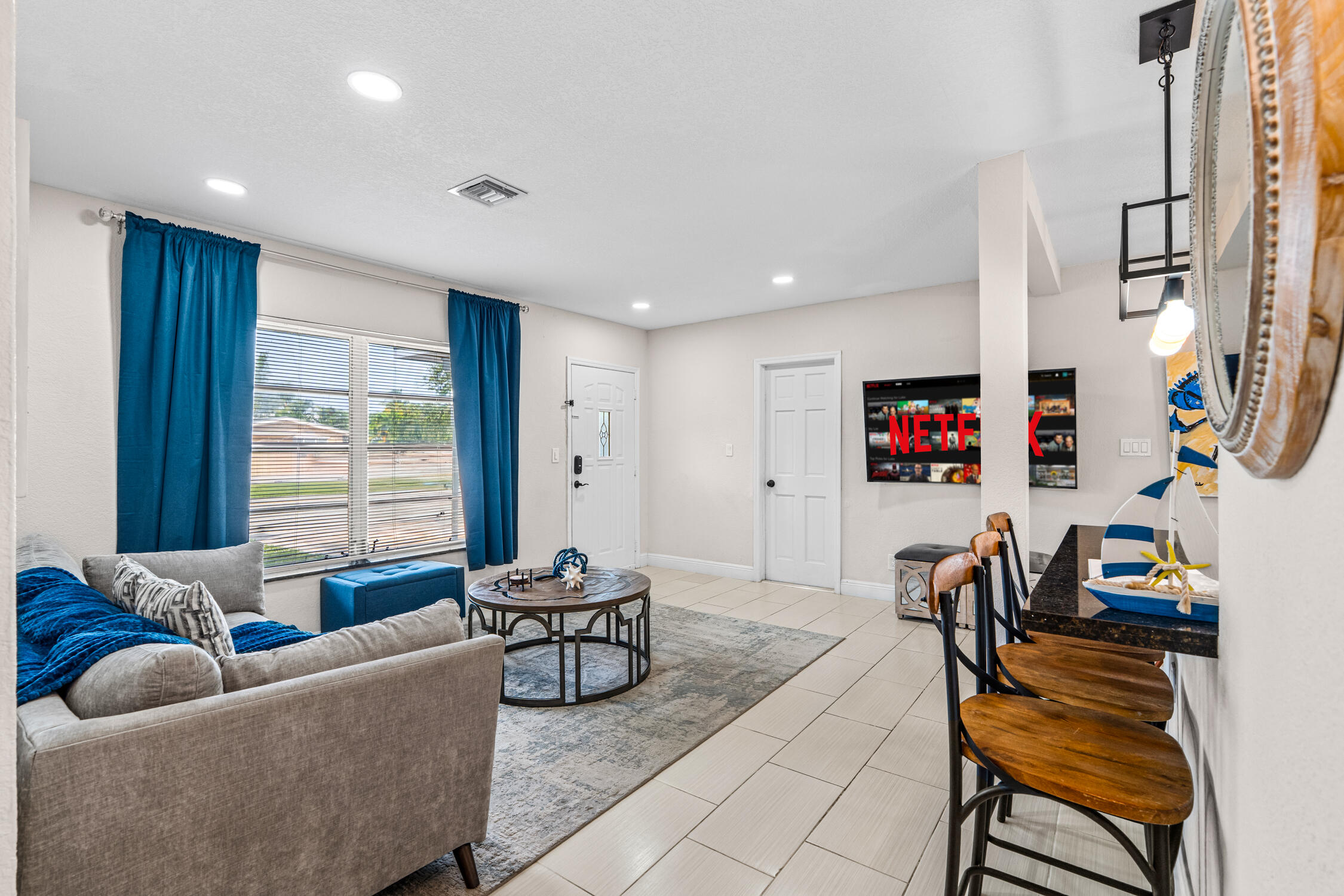 POINSETTIA HEIGHTS - Residential Lease