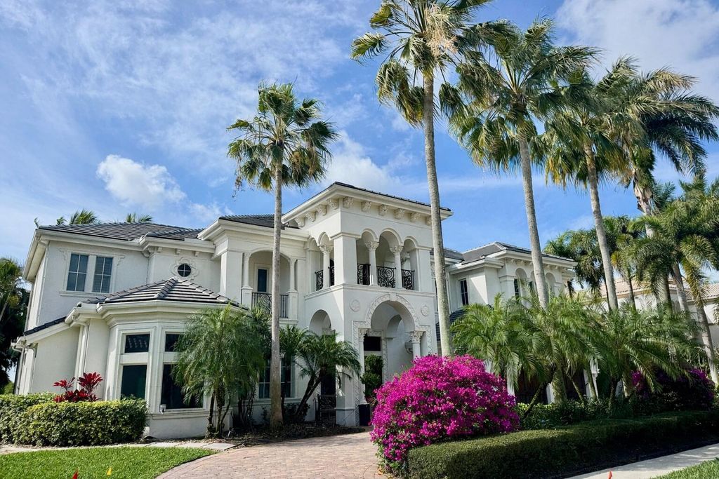 Photo of 686 Hermitage Circle, Palm Beach Gardens, FL 33410 (MLS # B26001075)