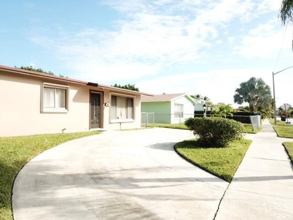 Photo of 1349 13th Street, West Palm Beach, FL 33401 (MLS # R10773458)