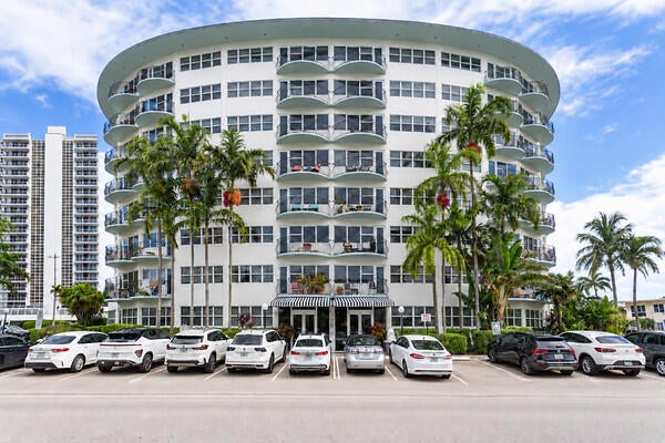 Photo of 3250 NE 28th Street #305, Fort Lauderdale, FL 33308 (MLS # B26073853)