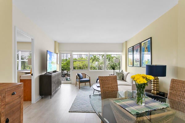 3250 NE 28th Street 305