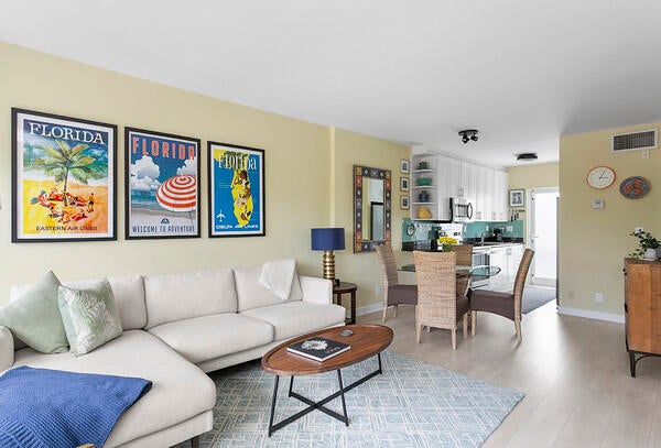3250 NE 28th Street 305