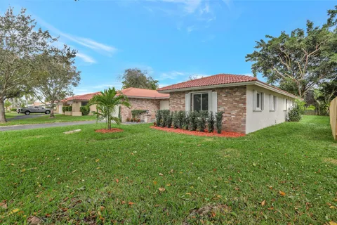 9737 NW 4th St, Coral Springs, FL 33071 - MLS#: F10411556