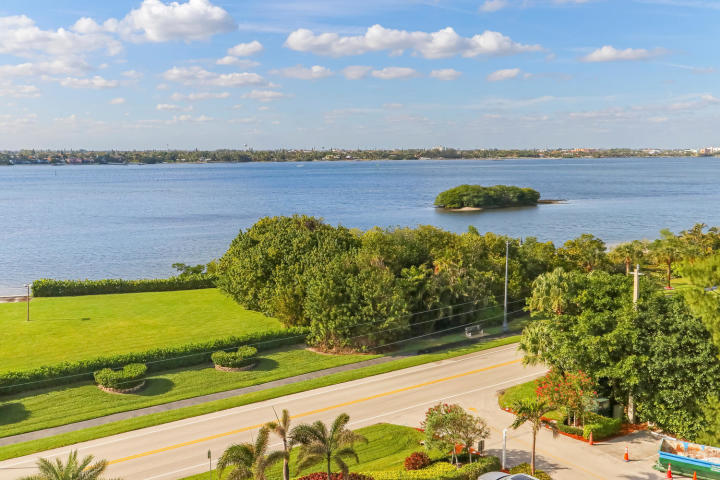 PATRICIAN OF PALM BEACH CONDO - Residential Lease