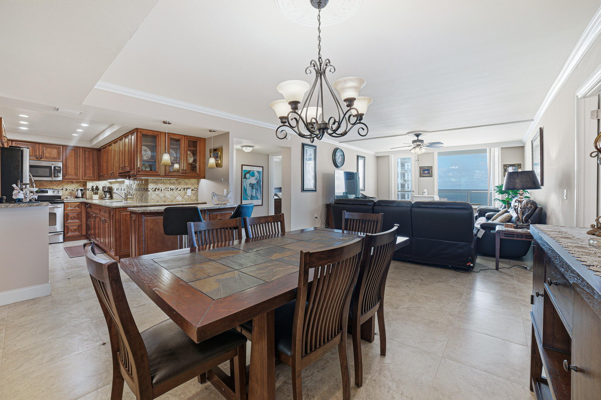 PATRICIAN OF PALM BEACH CONDO - Residential Lease