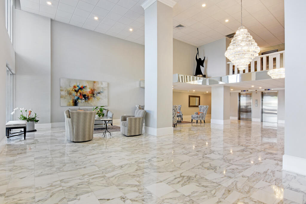 PATRICIAN OF PALM BEACH CONDO - Residential Lease