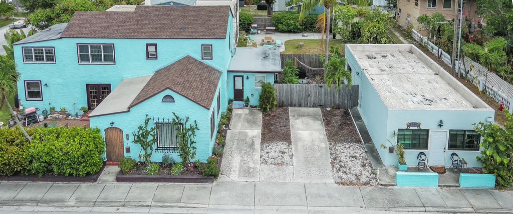 Photo of 624 10th Avenue N, Lake Worth Beach, FL 33460 (MLS # R11101925)