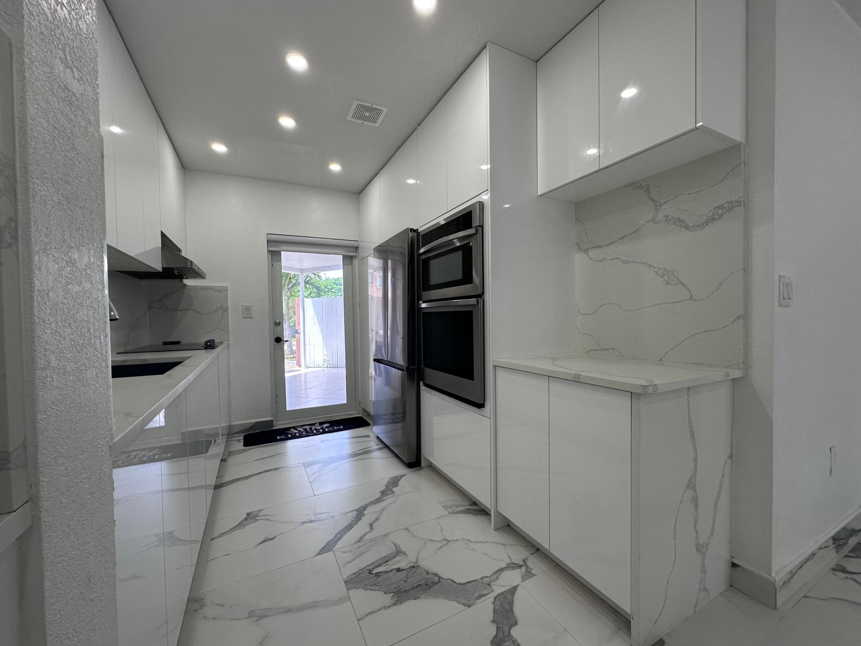 300 E 4th Street 103