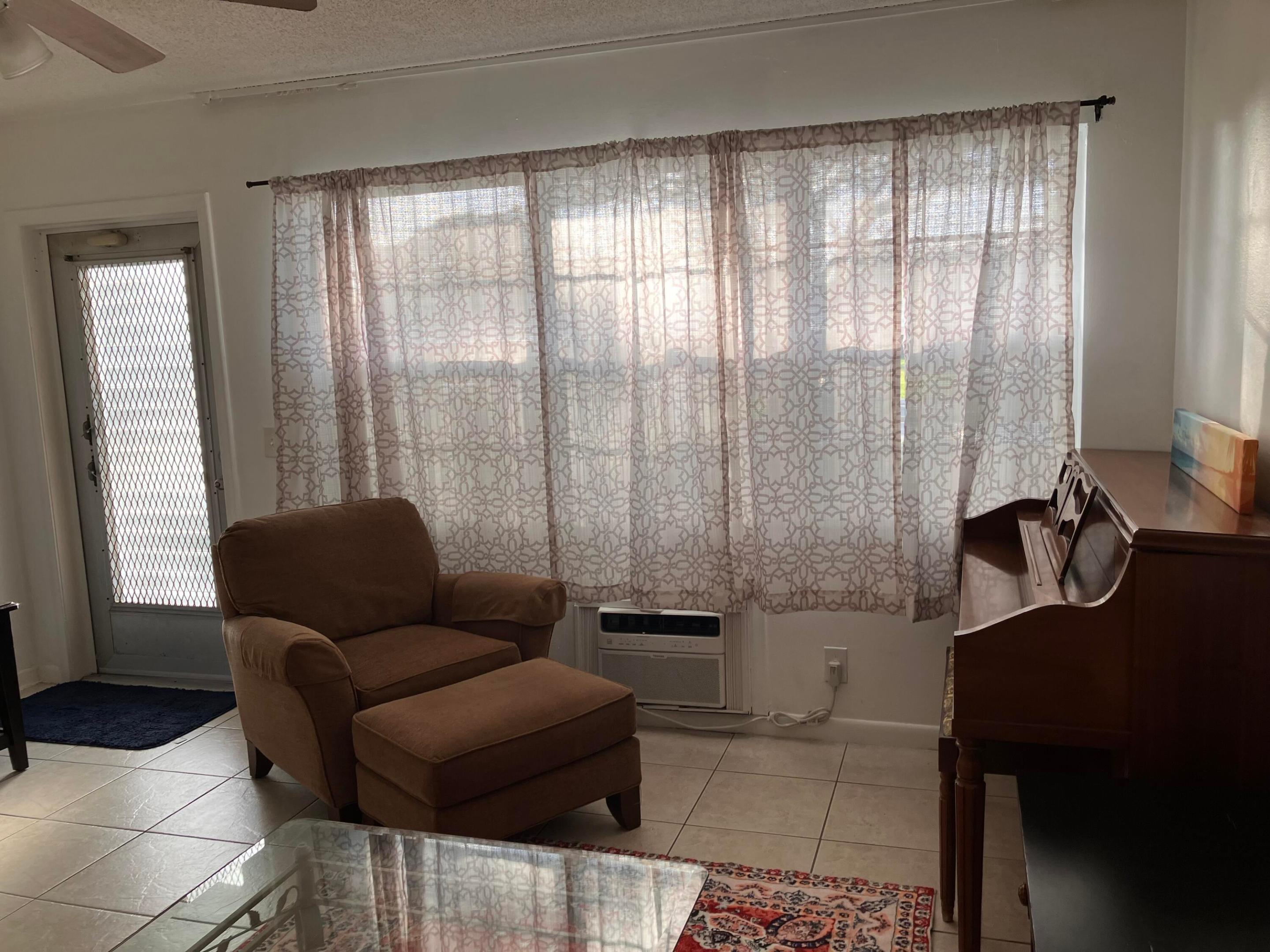 NORTHAMPTON CONDOS - Residential Lease