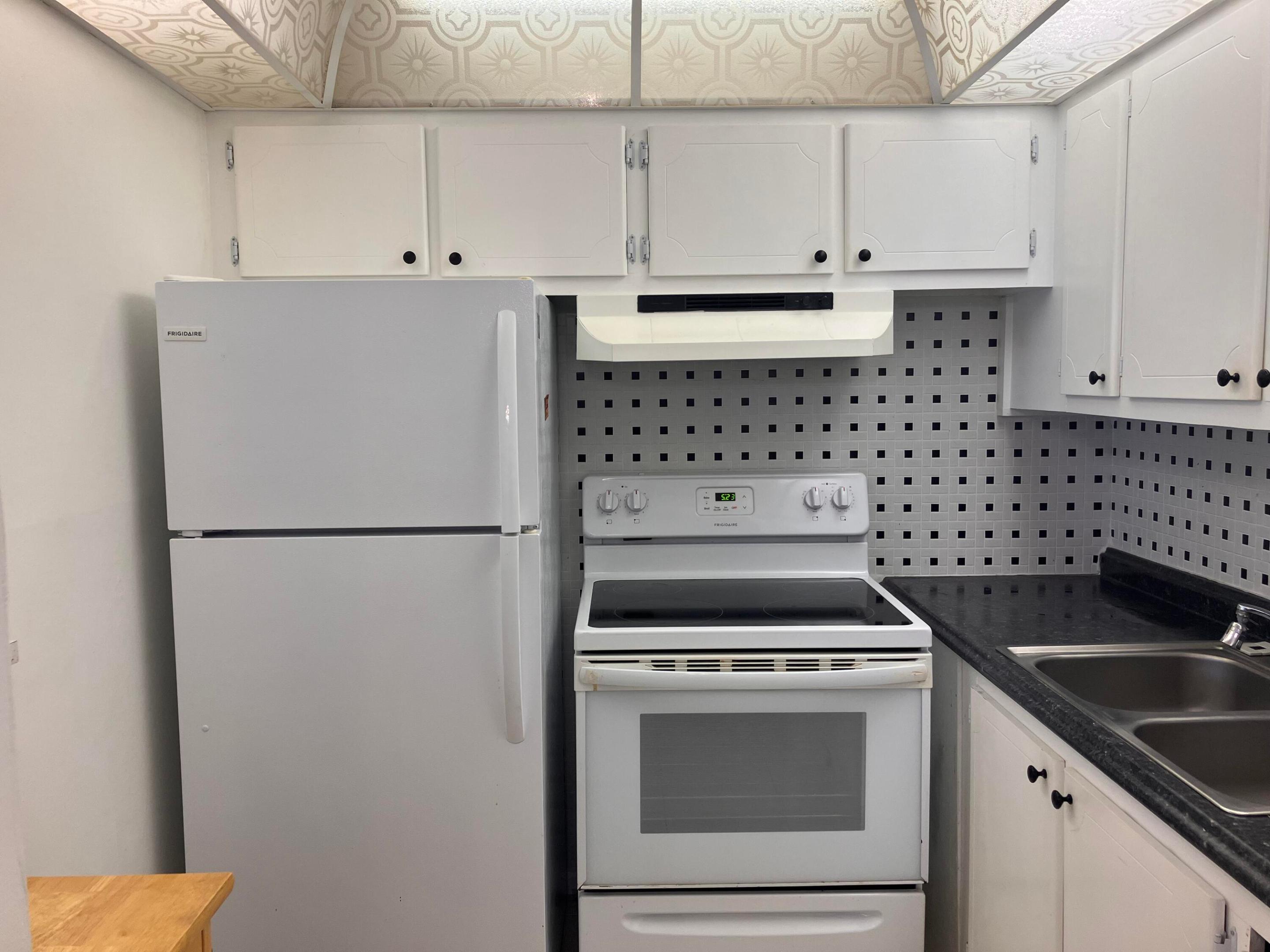 NORTHAMPTON CONDOS - Residential Lease