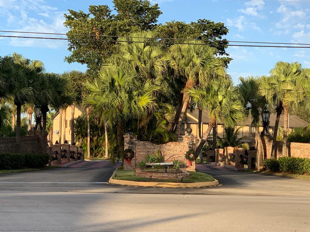 SPRINGTREE LAKES - Residential