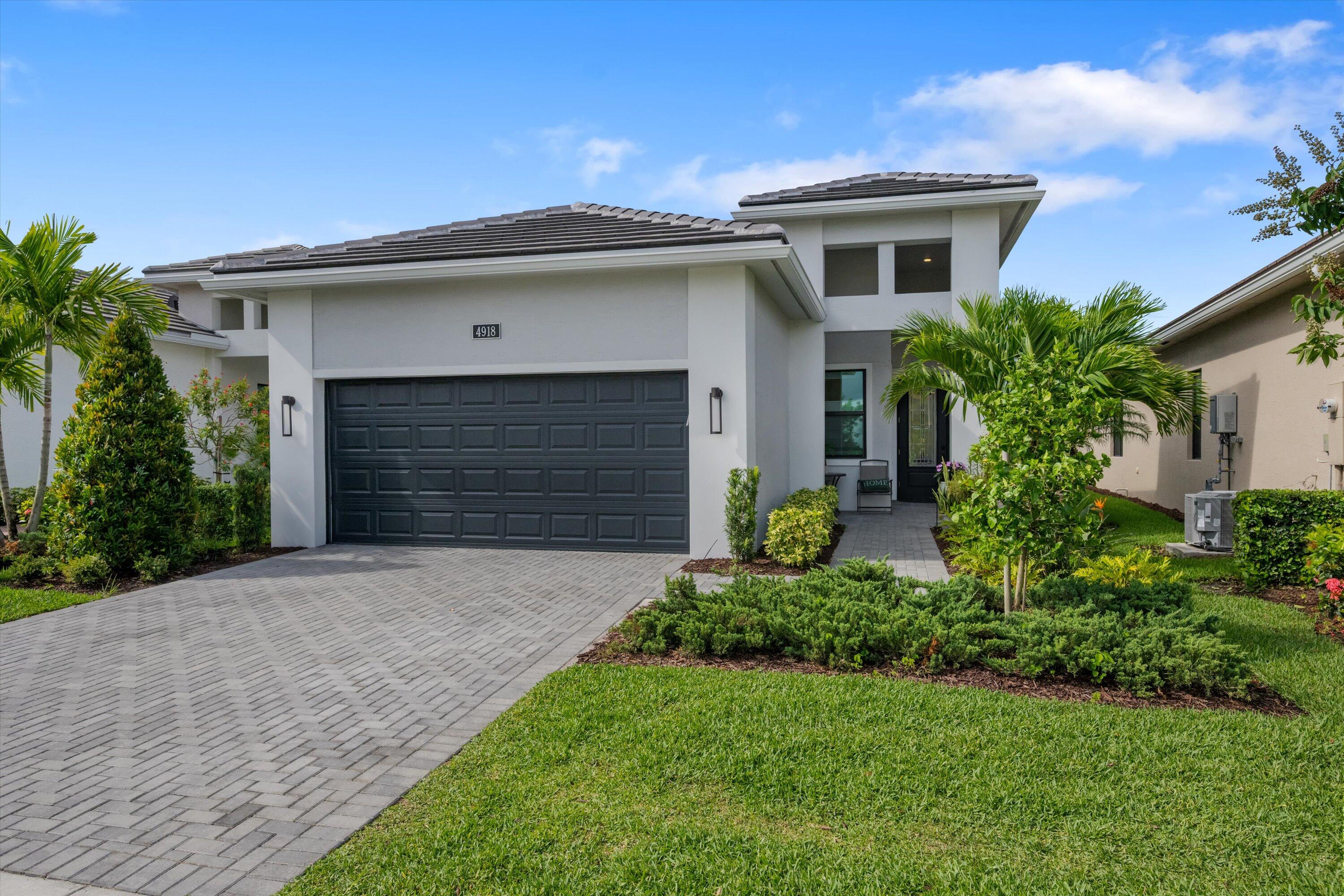 4918 Saint Armands Way