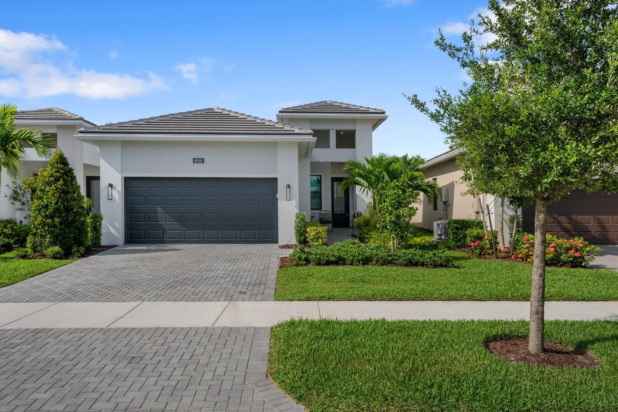 4918 Saint Armands Way