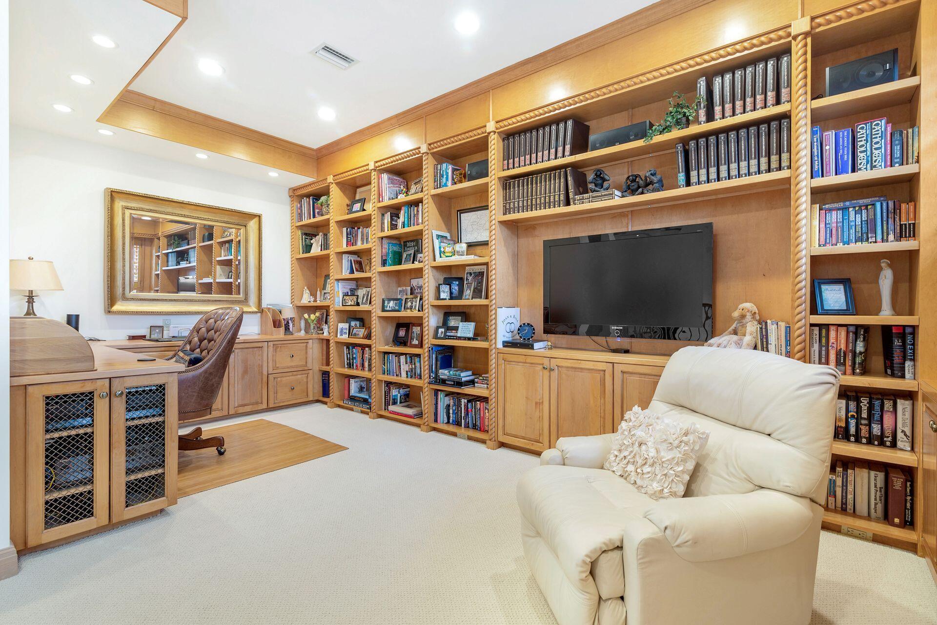 BARROW ISLAND AT JONATHAN - Residential