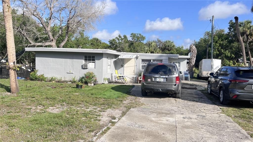 Photo of 4606 Evergreen Avenue, Fort Pierce, FL 34947 (MLS # R11066861)
