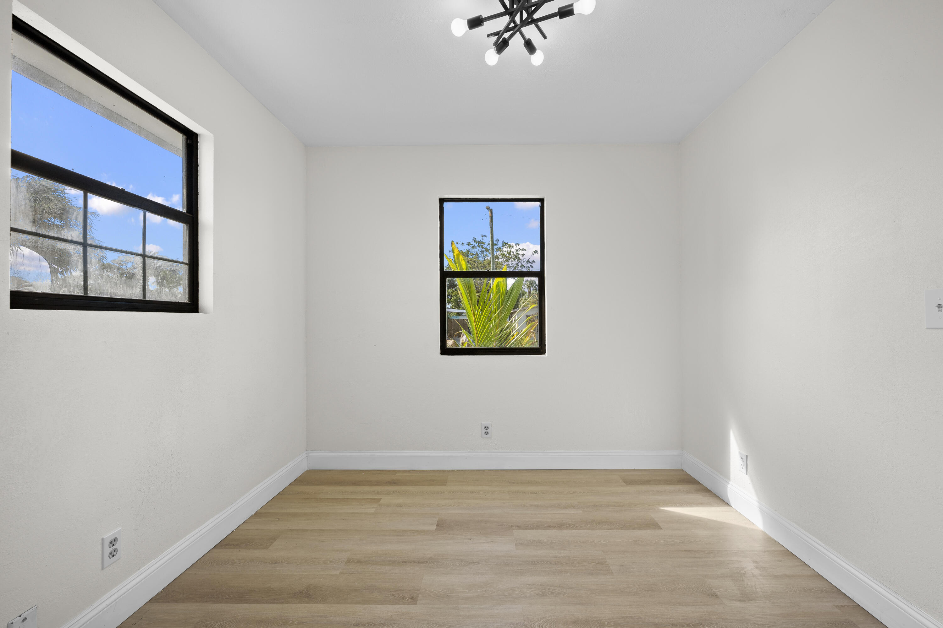 MONROE HEIGHTS - Residential