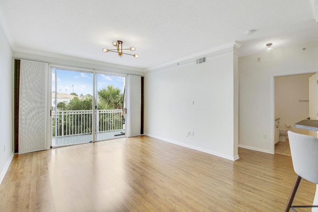 Photo of 9306 Myrtlewood Circle W, Palm Beach Gardens, FL 33418 (MLS # R10989086)