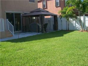 OLYMPIA 2 - Residential Lease