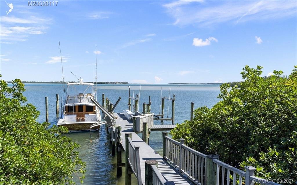 HIGH POINT ISLE ADDITION TO - Residential