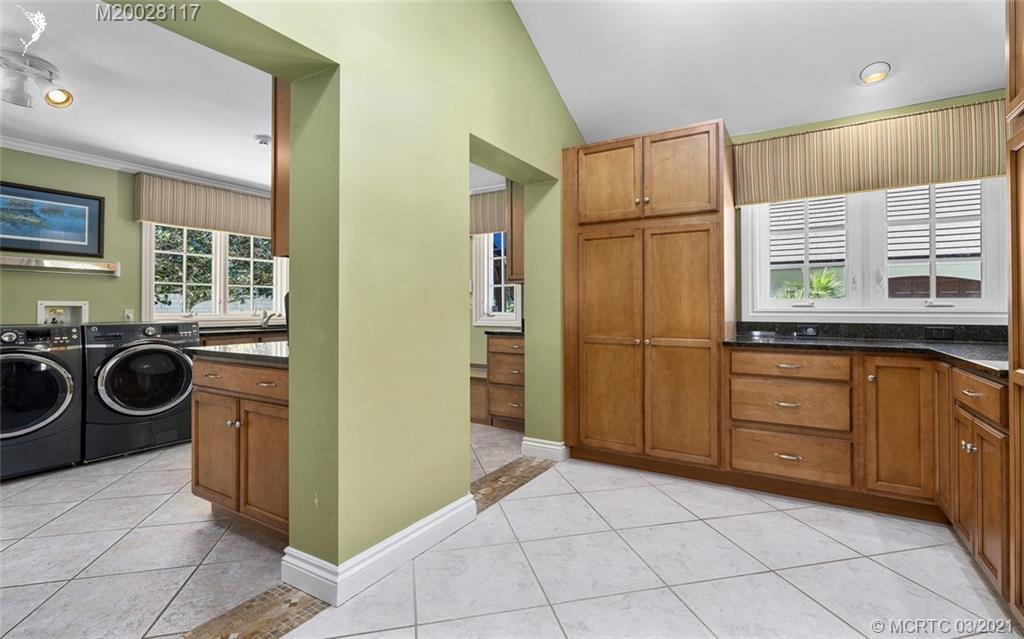 HIGH POINT ISLE ADDITION - Residential