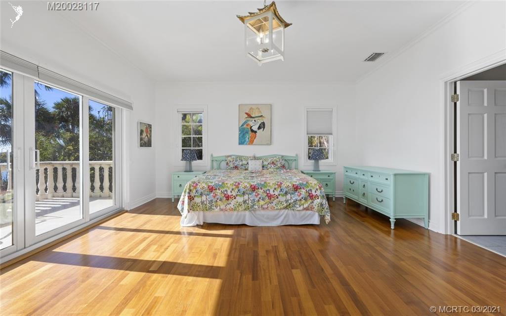 HIGH POINT ISLE ADDITION TO - Residential