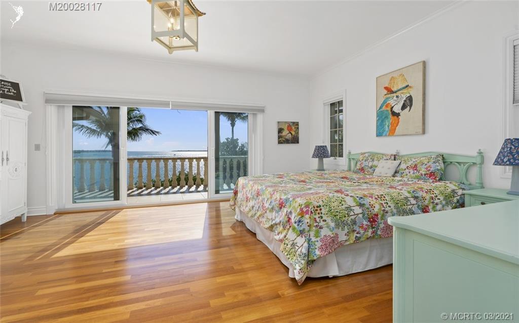 HIGH POINT ISLE ADDITION TO - Residential