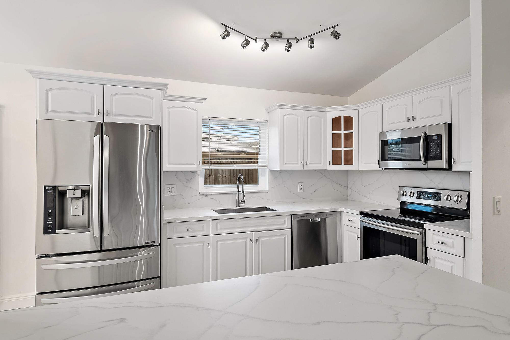 SUNSET PINES CONDO - Residential Lease