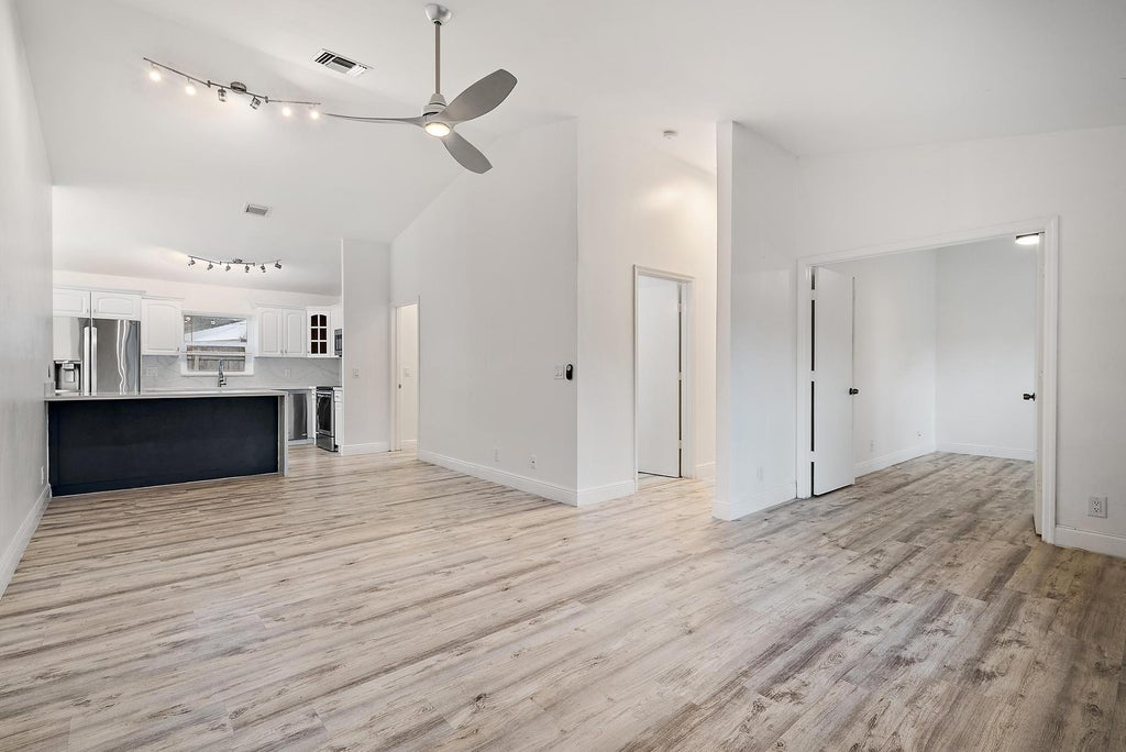 Photo of 14576 Sunset Pines Drive, Delray Beach, FL 33445 (MLS # R11147610)
