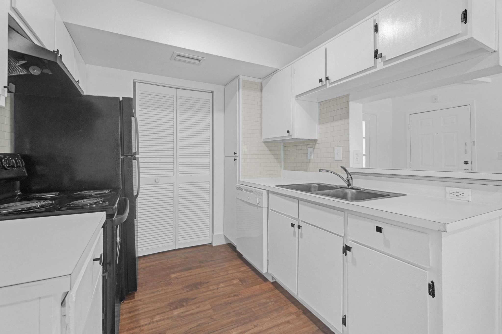 THE PRESERVE AT AVERY LAK - Residential