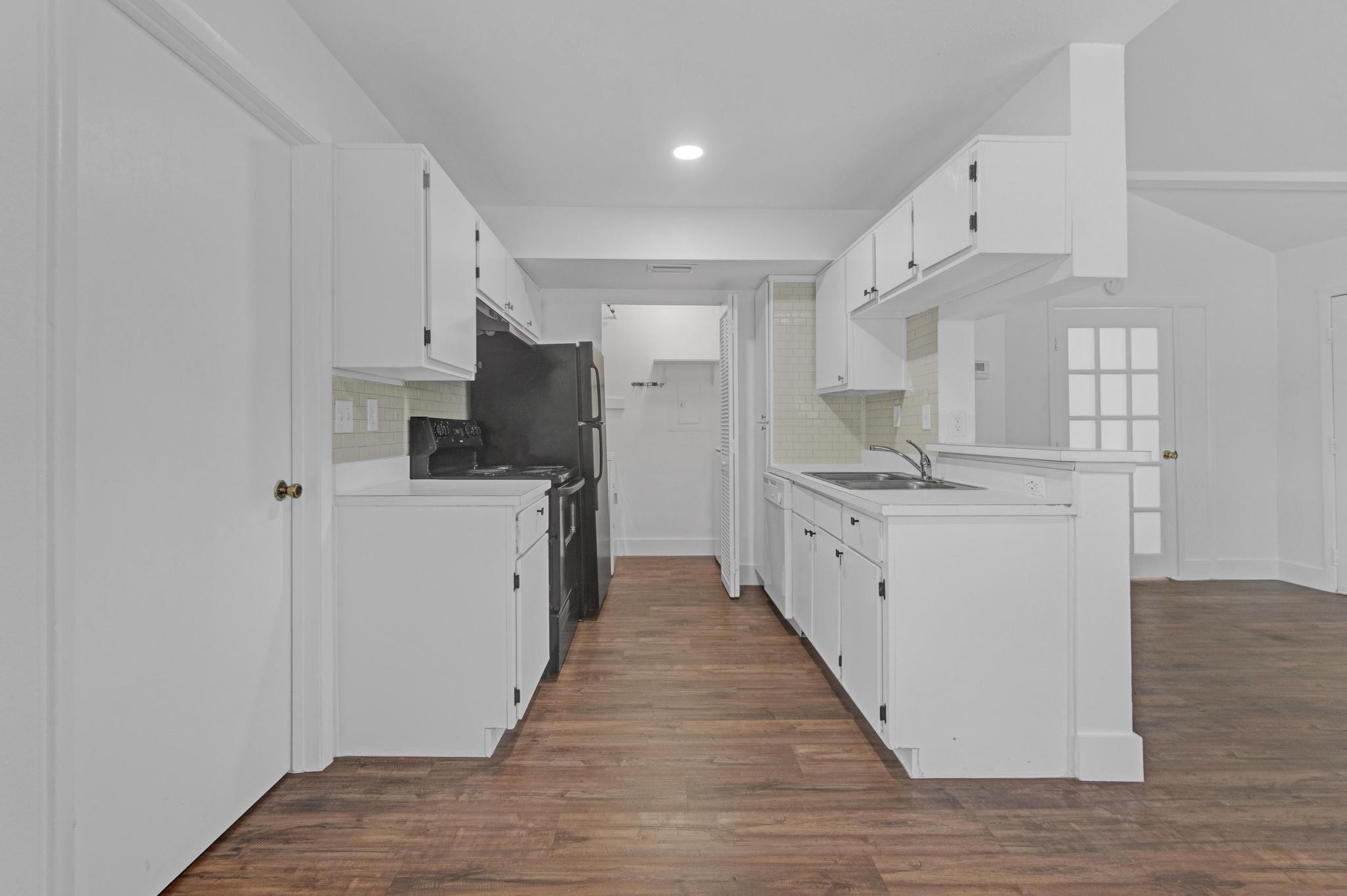 THE PRESERVE AT AVERY LAK - Residential