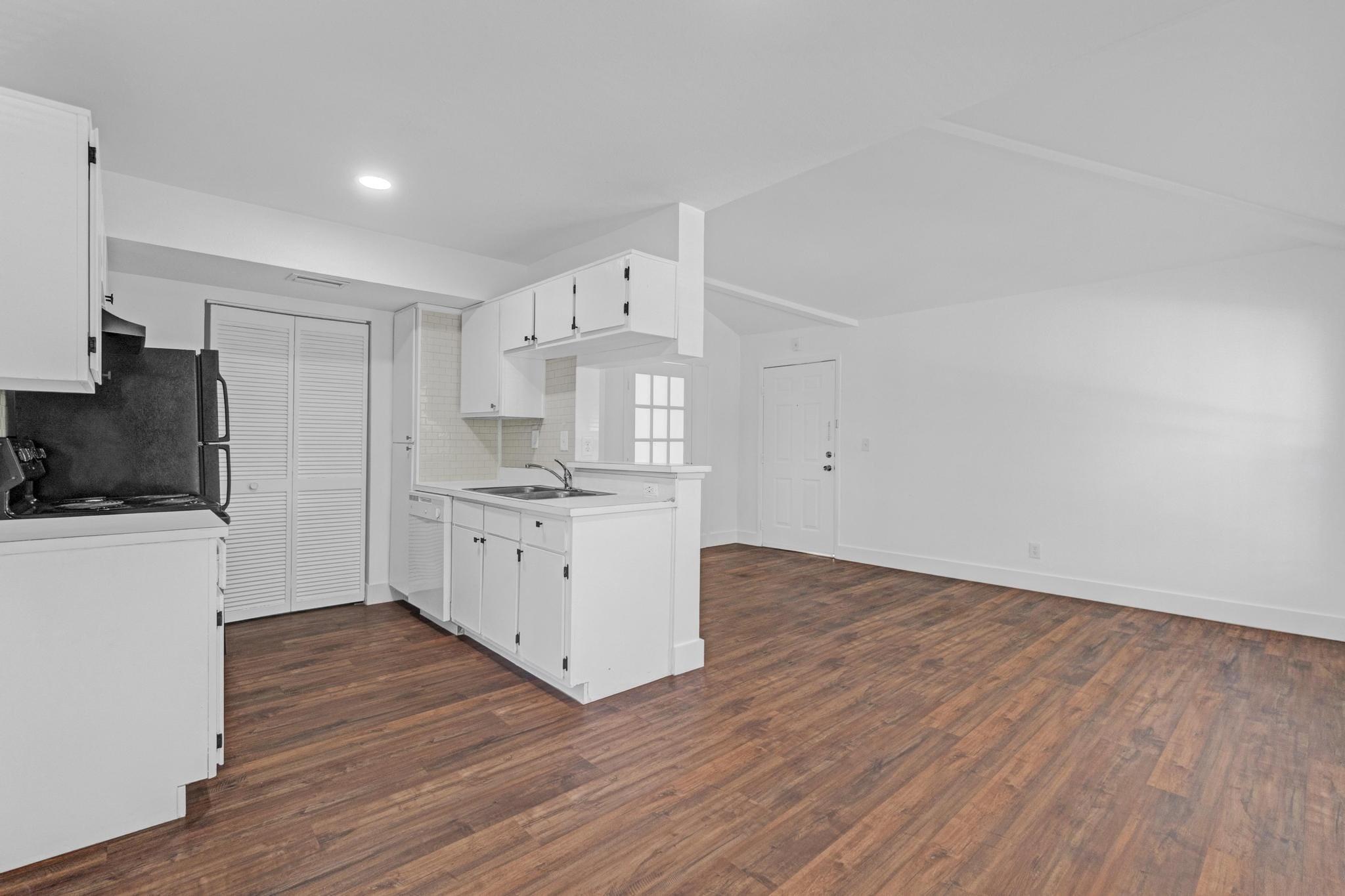 THE PRESERVE AT AVERY LAK - Residential