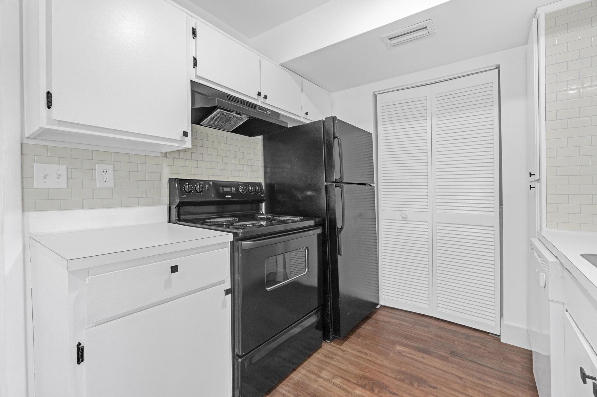 THE PRESERVE AT AVERY LAK - Residential