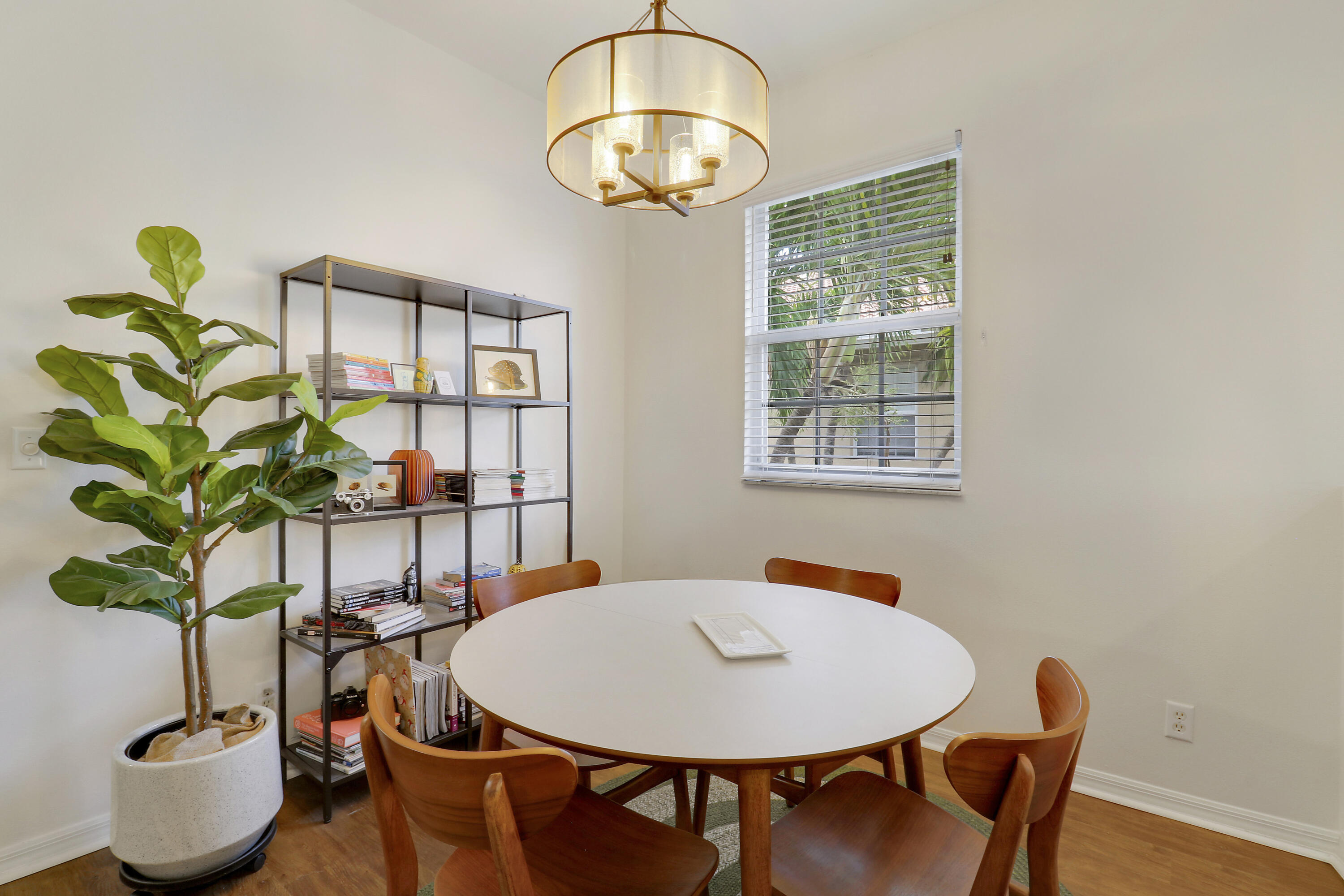 TEQUESTA TRACE CONDO - Residential