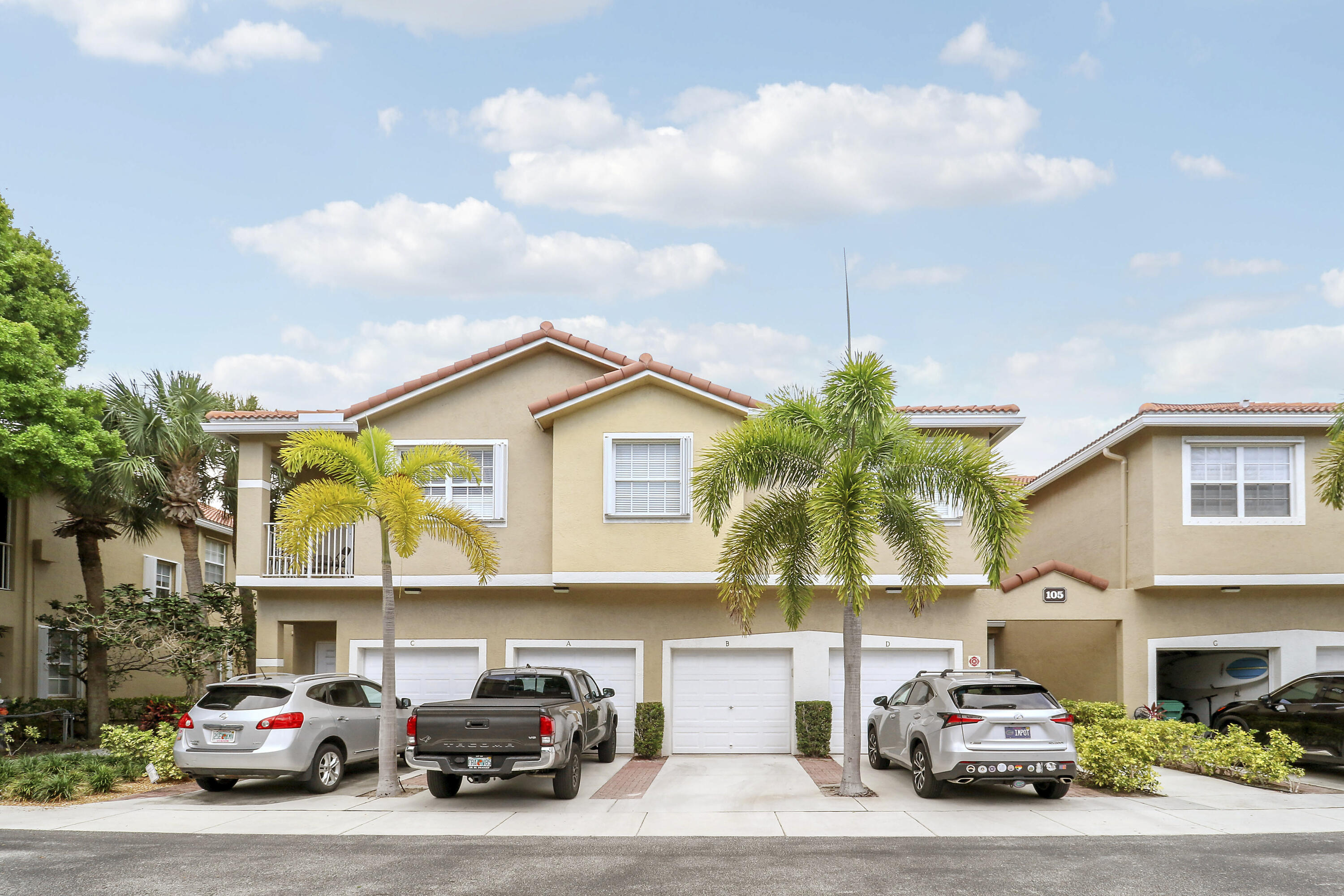 TEQUESTA TRACE CONDO - Residential