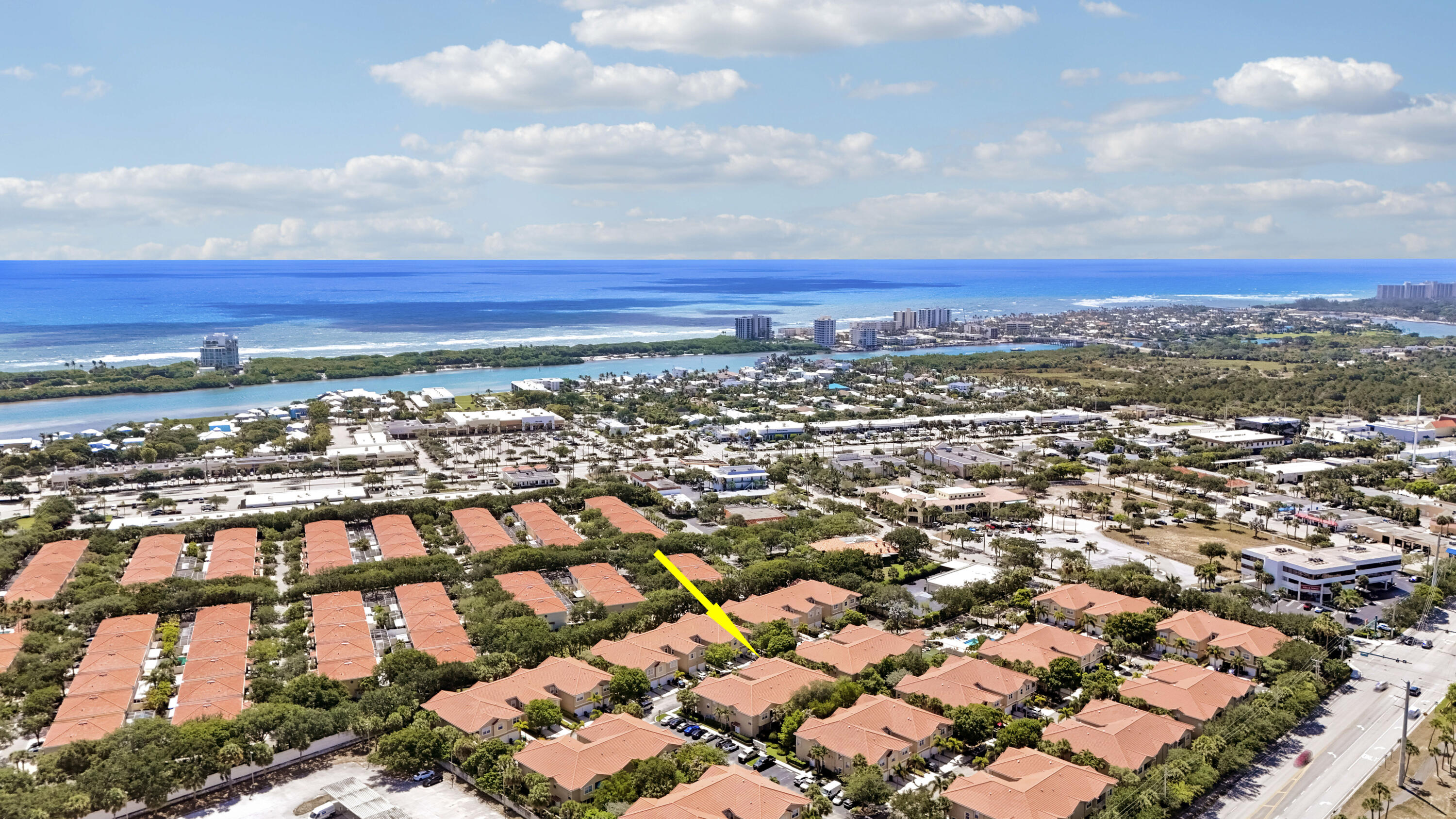 TEQUESTA TRACE CONDO - Residential