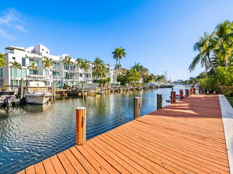 Tiny photo for 450 Victoria Terrace, Fort Lauderdale, FL 33301 (MLS # B26046594)