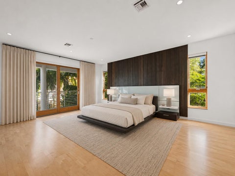 Tiny photo for 450 Victoria Terrace, Fort Lauderdale, FL 33301 (MLS # B26046594)