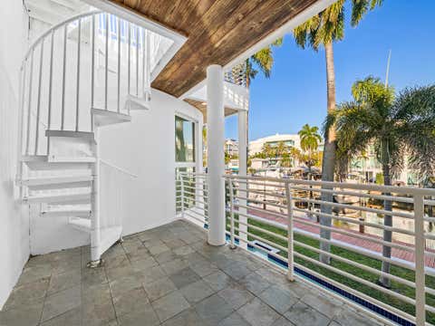 Tiny photo for 450 Victoria Terrace, Fort Lauderdale, FL 33301 (MLS # B26046594)