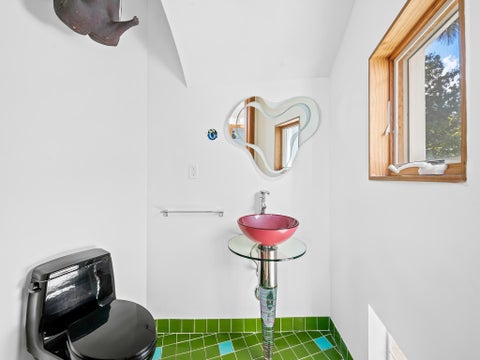 Tiny photo for 450 Victoria Terrace, Fort Lauderdale, FL 33301 (MLS # B26046594)