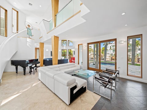 Tiny photo for 450 Victoria Terrace, Fort Lauderdale, FL 33301 (MLS # B26046594)