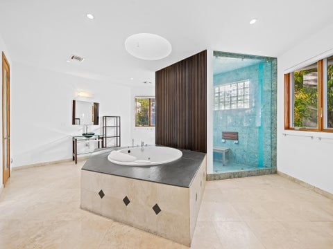 Tiny photo for 450 Victoria Terrace, Fort Lauderdale, FL 33301 (MLS # B26046594)