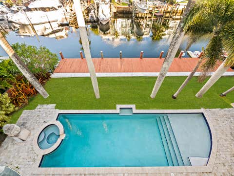 Tiny photo for 450 Victoria Terrace, Fort Lauderdale, FL 33301 (MLS # B26046594)