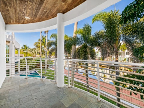 Tiny photo for 450 Victoria Terrace, Fort Lauderdale, FL 33301 (MLS # B26046594)