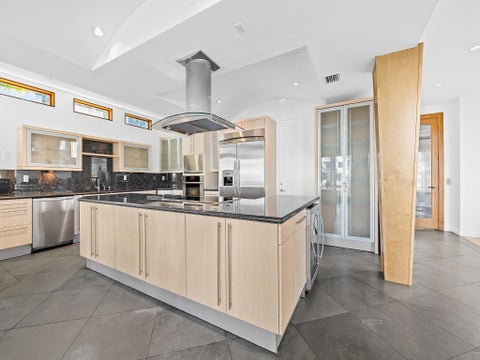 Tiny photo for 450 Victoria Terrace, Fort Lauderdale, FL 33301 (MLS # B26046594)