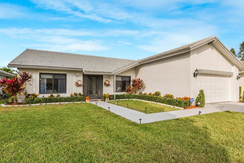 Photo of 6413 Casabella Lane, Boca Raton, FL 33433 (MLS # R11149994)