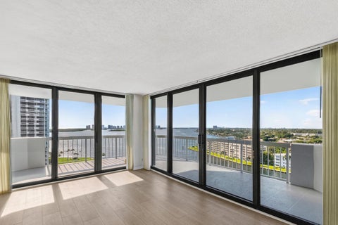 Tiny photo for 123 Lakeshore Drive #1543, North Palm Beach, FL 33408 (MLS # B26089776)
