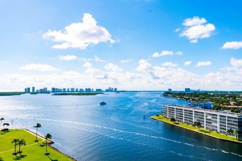 Tiny photo for 123 Lakeshore Drive #1543, North Palm Beach, FL 33408 (MLS # B26089776)