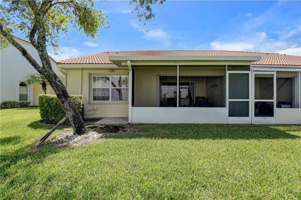 FLORAL LAKES OF DELRAY - Residential