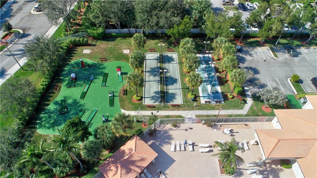 FLORAL LAKES OF DELRAY - Residential
