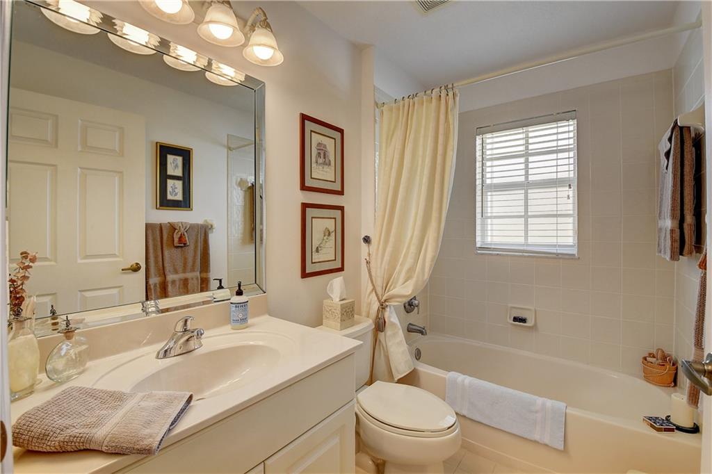 FLORAL LAKES OF DELRAY - Residential